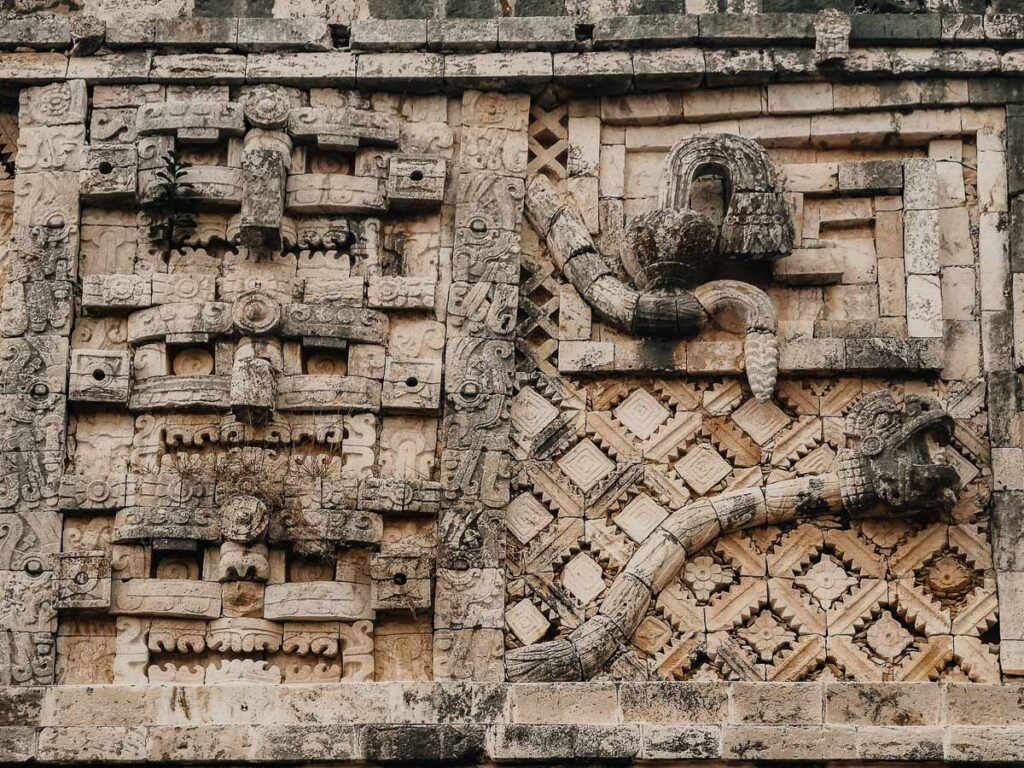 zdobienia fasady w Uxmal