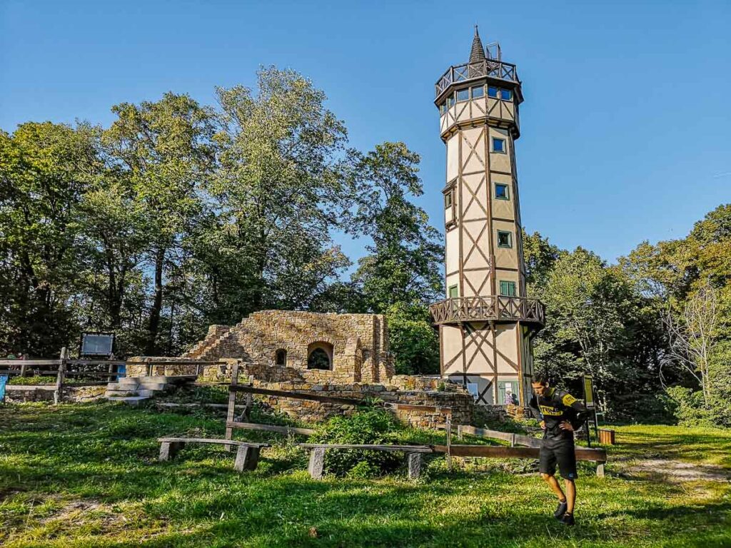 Wieżą widokowa na Gromniku