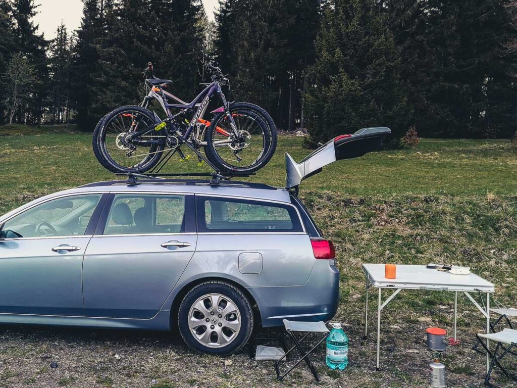 biwak samochodem